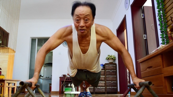 章慕良同事