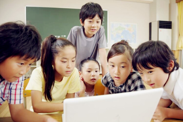 (小學語文論文)范文:小學語文教學中學生想象力的培養策略 (小學語文論文)范文:小學語文教學中學生想象力的培養策略