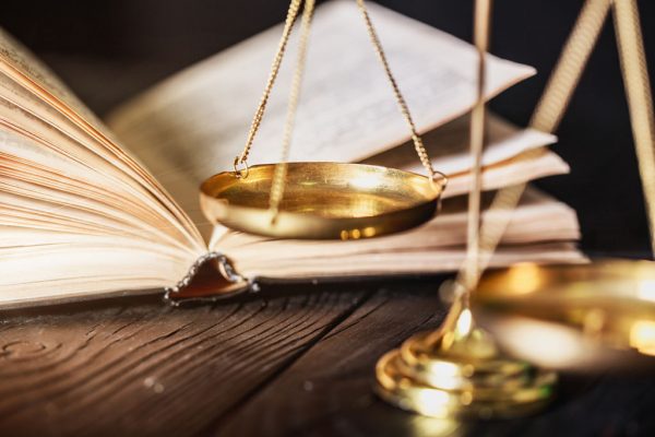 (環境法論文)范文:我國環境污染導致健康損害的賠償保障體系思考 (環境法論文)范文:我國環境污染導致健康損害的賠償保障體系思考